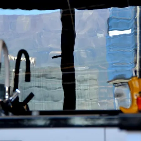 Sunny Flat * Τίρανα