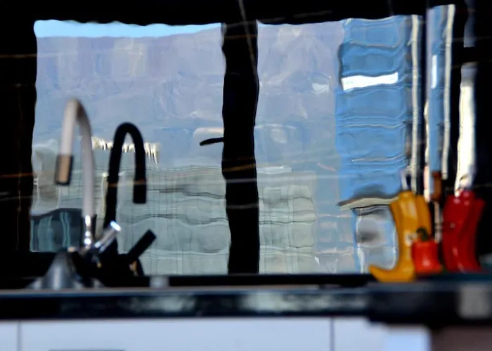 Sunny Flat * Τίρανα