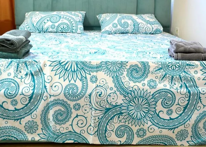 Sunny Flat * Τίρανα